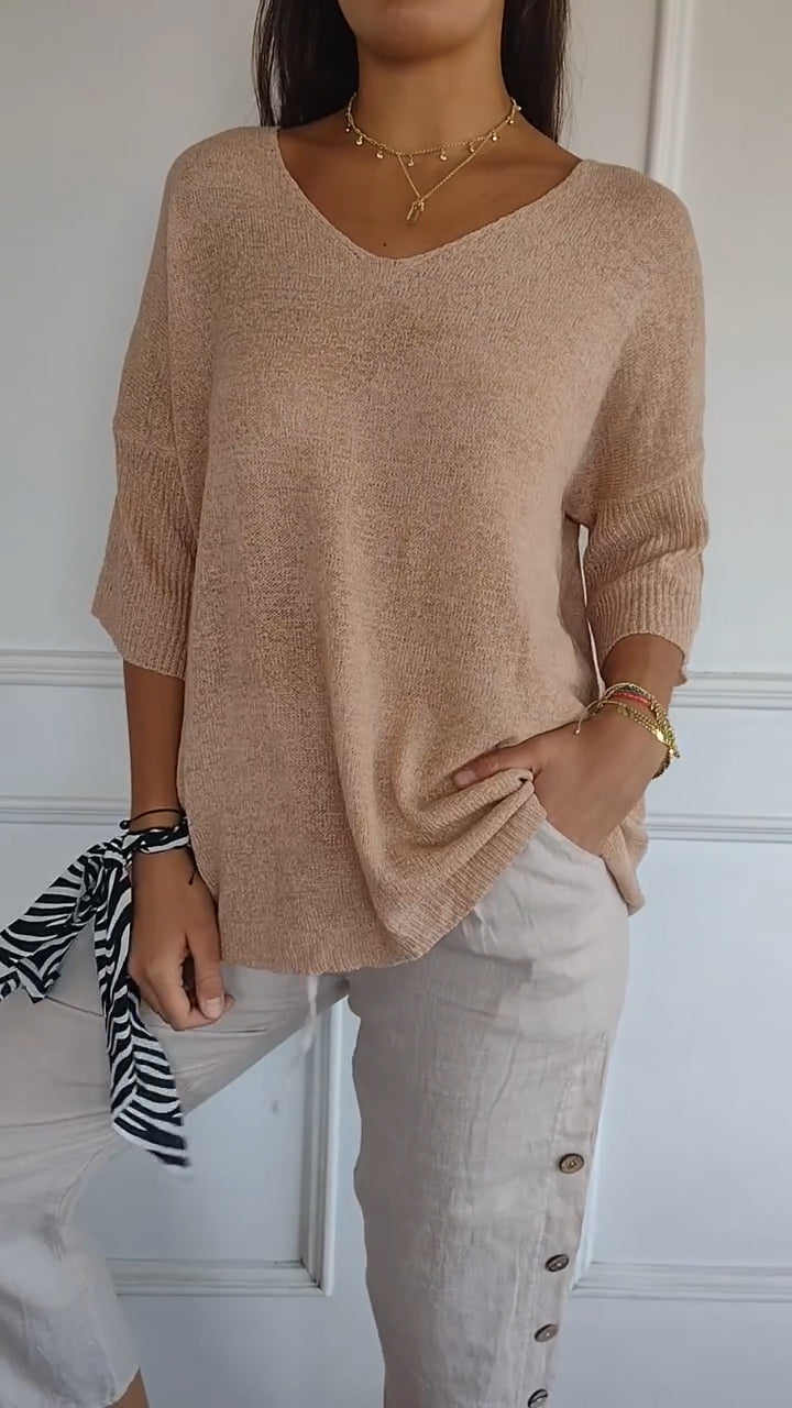 Aira - V-neck knit top